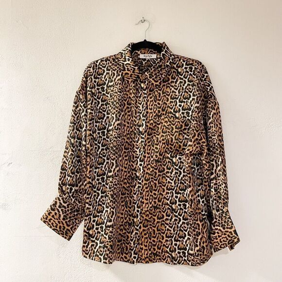 Ena Pelly Button Down Blouse in Cheetah Print Size 6 - Picture 2 of 8